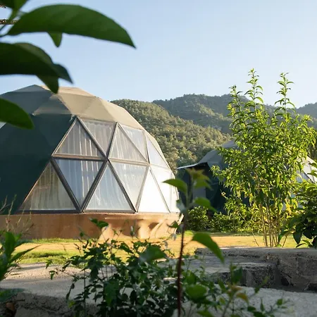 Lusso Glamping ホテル *