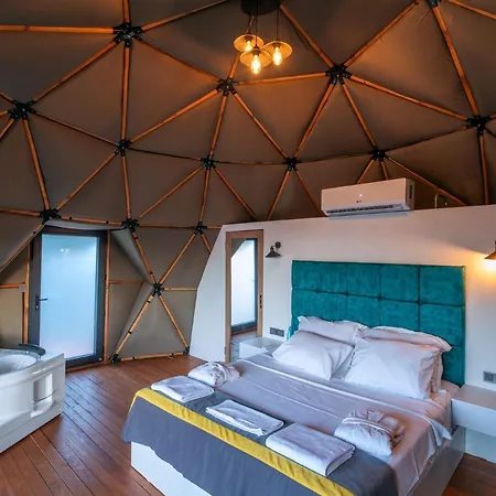 Lusso Glamping Hotel *